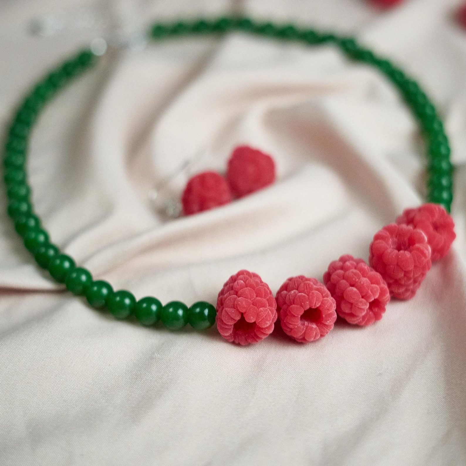 Raspberry Green Jade Choker